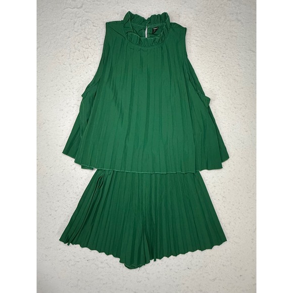 SHEIN Pants - Womens Emerald Green Pleated Layered Ruffle Neck Sleeveless Romper Size L
